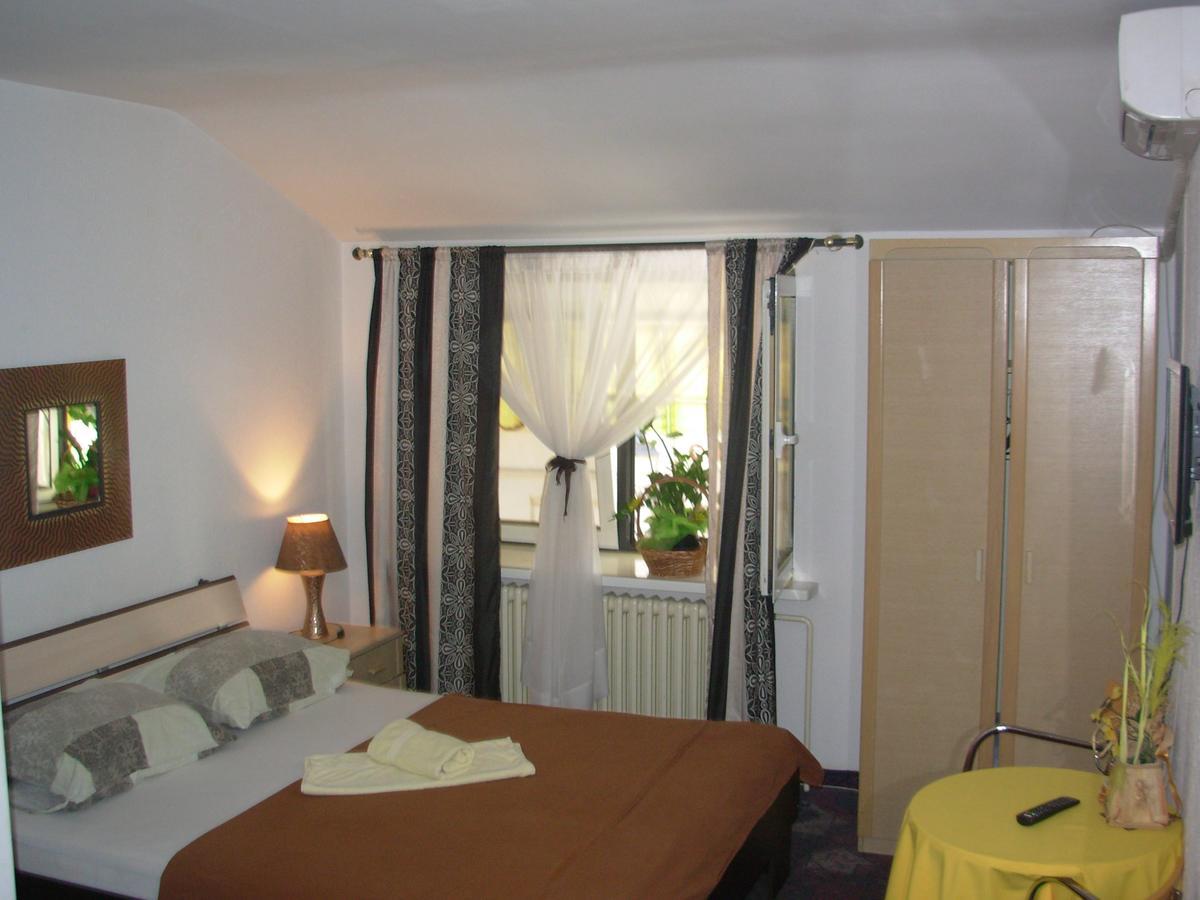 Hostel 021 Novi Sad Eksteriør billede