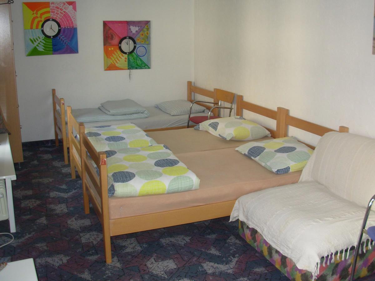 Hostel 021 Novi Sad Eksteriør billede